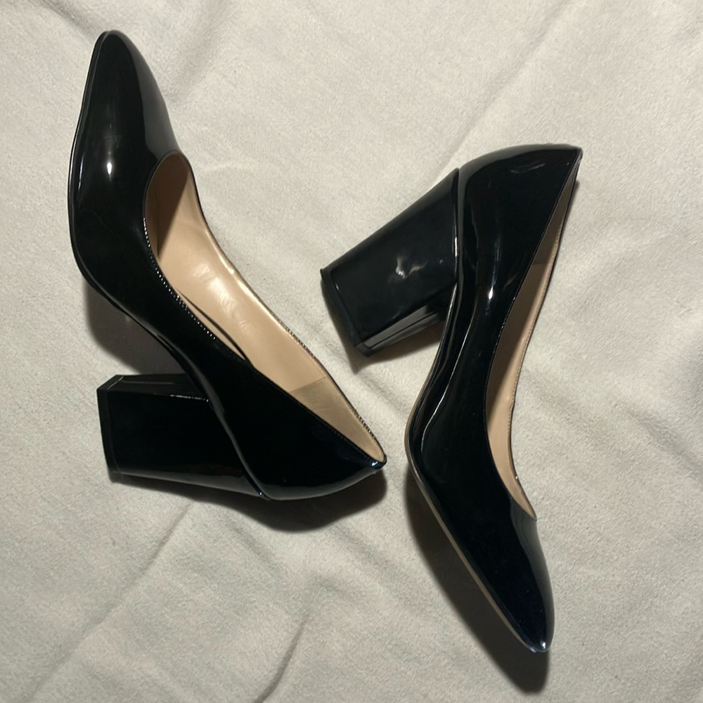 Women dress shoes